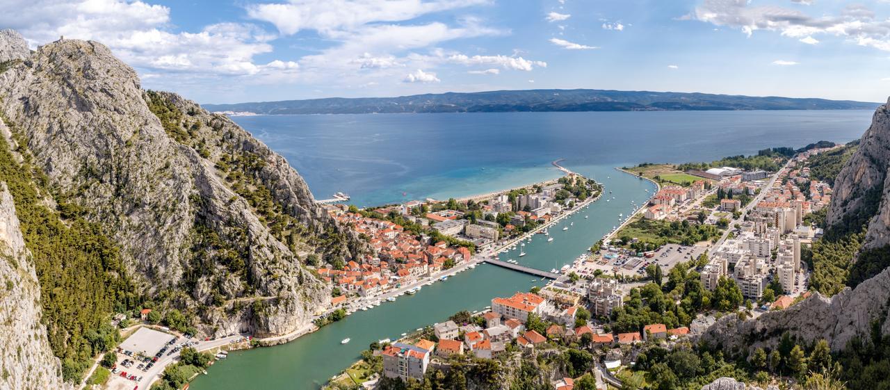 Apartment Omis Holiday מראה חיצוני תמונה
